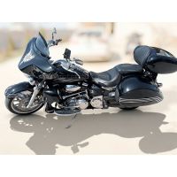 Центральний кофр для крузерів та чоперів (скловолокно)